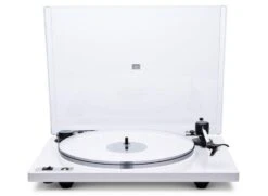 U-Turn Orbit Plus Manual Turntable -Home Electronics Store 100WTAOR5 front 1024x1024 15a0bc4b 3fd8 4a55 9cf8 8ca6aa967137