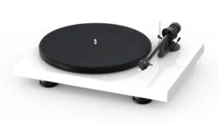 Pro-Ject Debut Carbon EVO Turntable With Sumiko Rainier Cartridge -Home Electronics Store Debut Carbon Evo Gloss White
