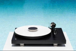 Pro-Ject Debut PRO Turntable -Home Electronics Store Debut PRO 12