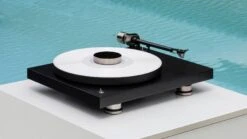 Pro-Ject Debut PRO Turntable -Home Electronics Store Debut PRO lifestyle gallery 11