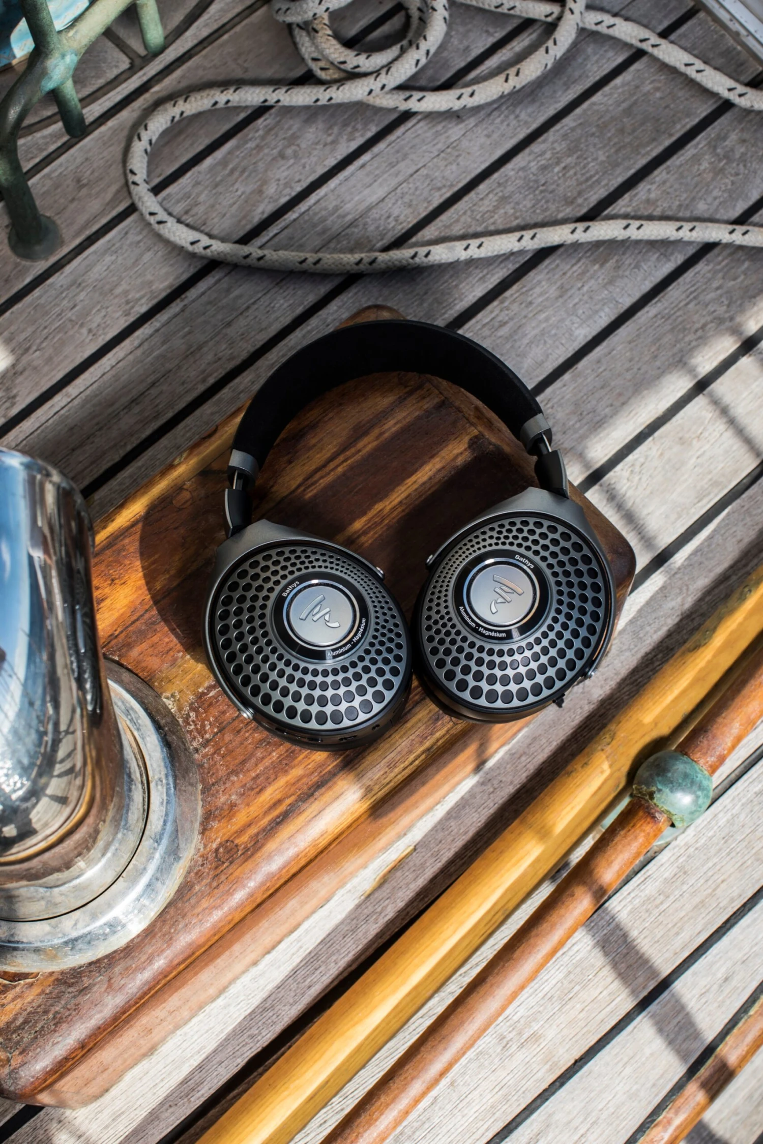 Focal BATHYS Closed-back Wireless Headphones With Active Noise Canceling 6 Focal BATHYS Closed-back Wireless Headphones With Active Noise Canceling - Image 6