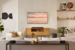 JBL BAR 1000 PRO 7.1.4 Soundbar -Home Electronics Store JBL Soundbar 1000 Lifestyle AW 3507 x2 ae254a19 526b 4d2c 8e5c 0aa41f738091