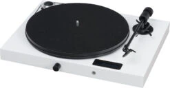 Pro-Ject Juke Box E1 All-in-one Plug & Play Turntable System