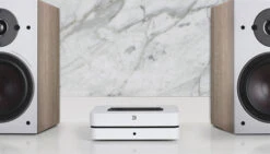 Bluesound POWERNODE Wireless Multi-Room Music Streaming Amplifier -Home Electronics Store POWERNODE WithOberon3 WHT 1920x1080px V2