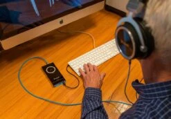 McIntosh MHA50 Portable Decoding Amplifier 9 McIntosh MHA50 Portable Decoding Amplifier -Home Electronics Store XL MHA50 desktop