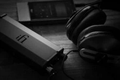 IFi Micro IDSD Black Label Combo Desktop DAC And Headphone Amplifier 8 IFi Micro IDSD Black Label Combo Desktop DAC And Headphone Amplifier -Home Electronics Store nano idsd bl dark