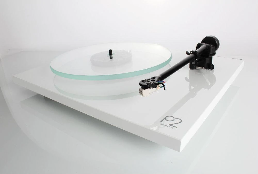 Rega Planar 2 Turntable With RB220 Tonearm And Carbon MM Cartridge 4 Rega Planar 2 Turntable With RB220 Tonearm And Carbon MM Cartridge - Image 4