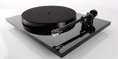 Rega Planar 1 Turntable With RB110 Tonearm And Carbon MM Cartridge 2 Rega Planar 1 Turntable With RB110 Tonearm And Carbon MM Cartridge - Image 2