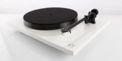 Rega Planar 1 Turntable With RB110 Tonearm And Carbon MM Cartridge 9 Rega Planar 1 Turntable With RB110 Tonearm And Carbon MM Cartridge -Home Electronics Store planar 1 gallery 6