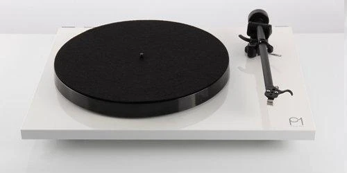 Rega Planar 1 Turntable With RB110 Tonearm And Carbon MM Cartridge 6 Rega Planar 1 Turntable With RB110 Tonearm And Carbon MM Cartridge - Image 6