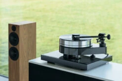 Pro-Ject RPM 10 Carbon High-end Turntable With 10“ Evo Tonearm -Home Electronics Store rpm 10 carbon 2