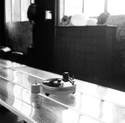 Pro-Ject RPM 5 Carbon Turntable With Sumiko Amethyst Cartridge -Home Electronics Store rpm 5 carbon 5