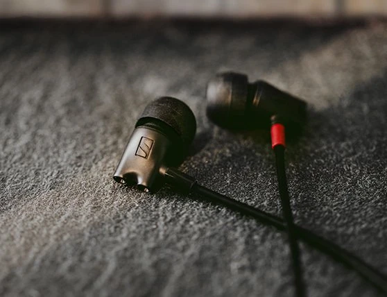 Sennheiser IE800S In-Ear Headphones 5 Sennheiser IE800S In-Ear Headphones - Image 5